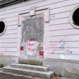 Si trattava di un impianto per il pompaggio e il sollevamento delle acque di fogna. L�impianto, del 1928, negli anni 60/70 fu dismesso e abbandonato. Da allora giace ancora l�, al numero 16 di corso Vittorio Veneto, con l�ingresso murato e i suoi locali vuoti
